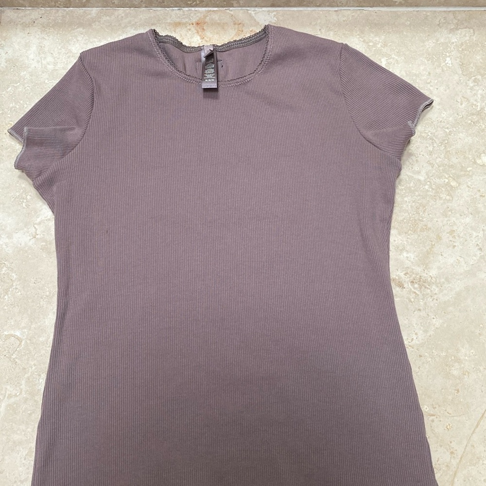 SKIMS EVERYDAY COTTON TOP .M  umber